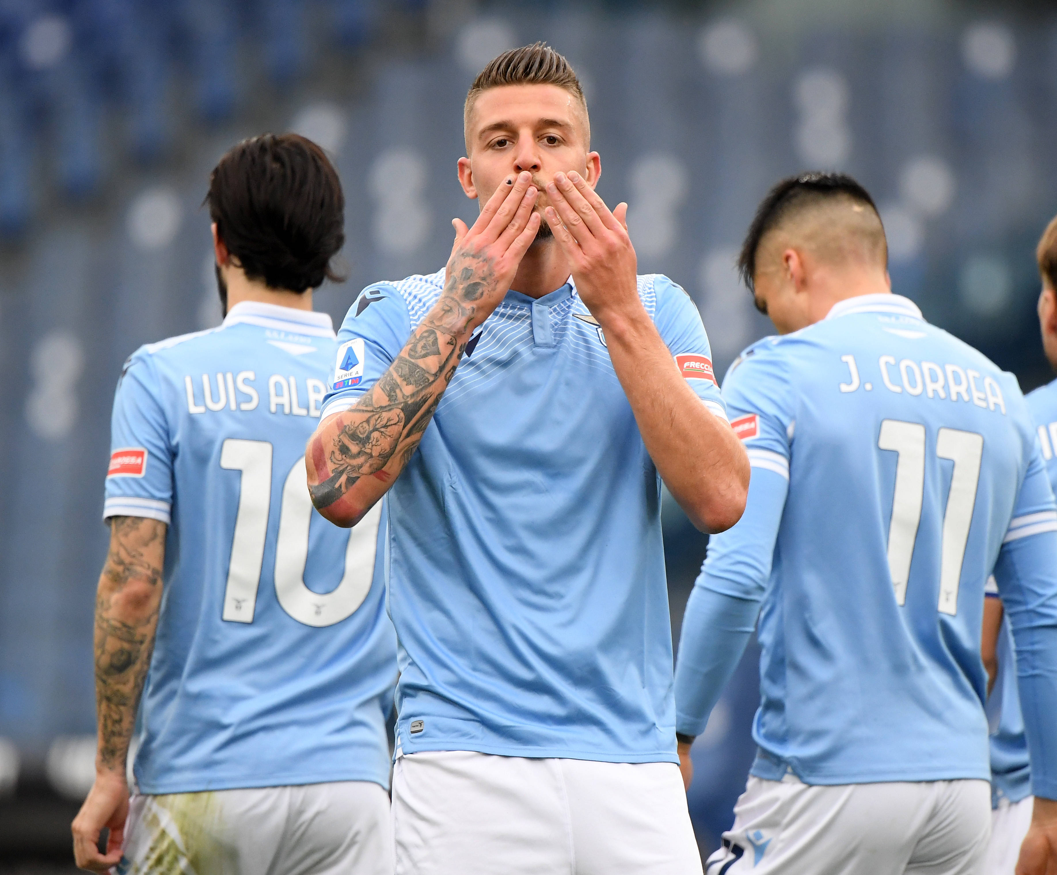 包含拉齐奥坐镇主场对阵乌迪内斯，势不可挡的词条