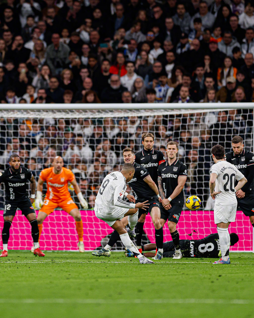 姆巴佩焦点对战,库里与80激战切尔西分钟,出色发挥胜负难料! 姆巴佩焦点对战,库里与80激战切尔西分钟,出色发挥胜负难料!