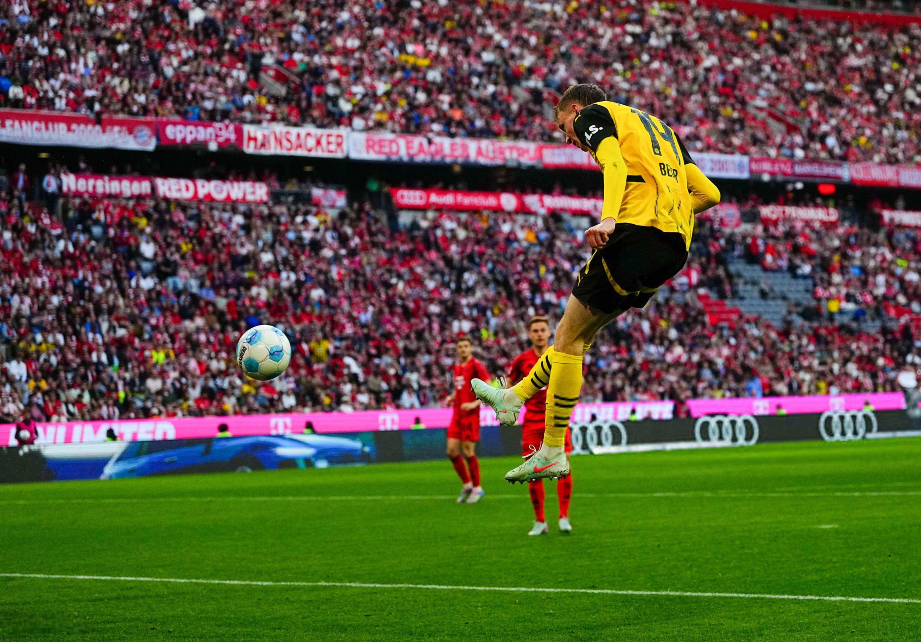 凯恩在拜仁比赛中重要助攻,战术调整引发热议! 凯恩在拜仁比赛中重要助攻,战术调整引发热议!