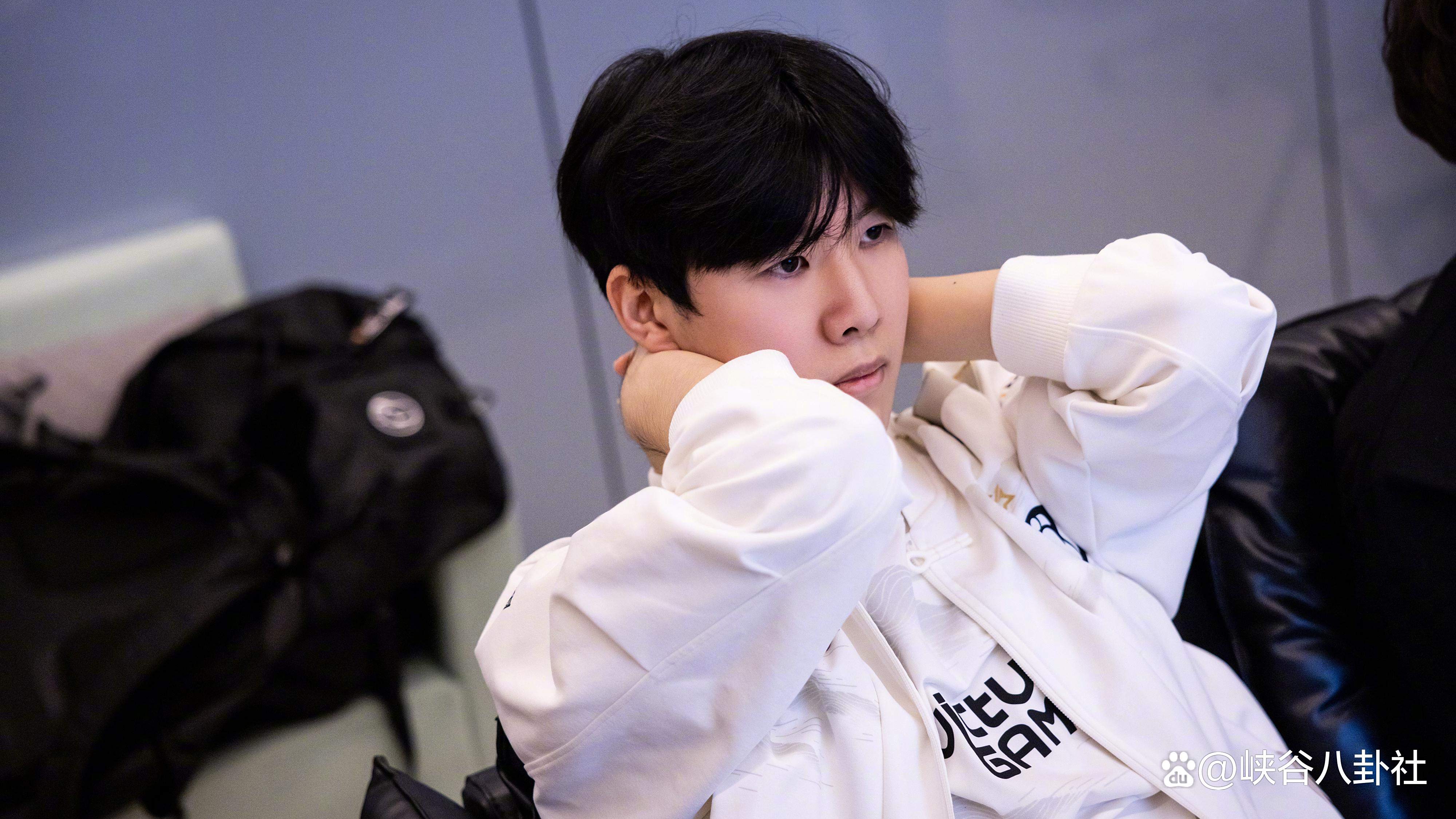 Rookie在雄鹿比赛中夺冠，战术调整引发热议！